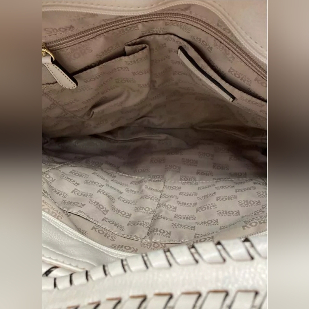 Michael Kors Mk Designer Signature Bennet Hobo Pu… - image 4